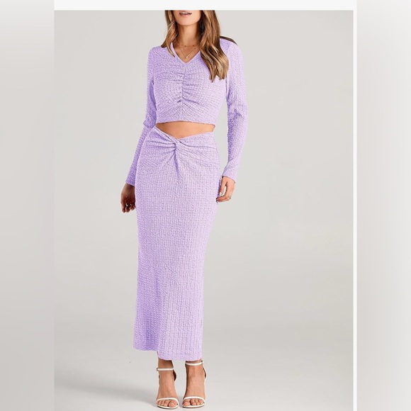 💫- 2 piece Elegant Lavender Skirt and Top - Picture 1 of 6